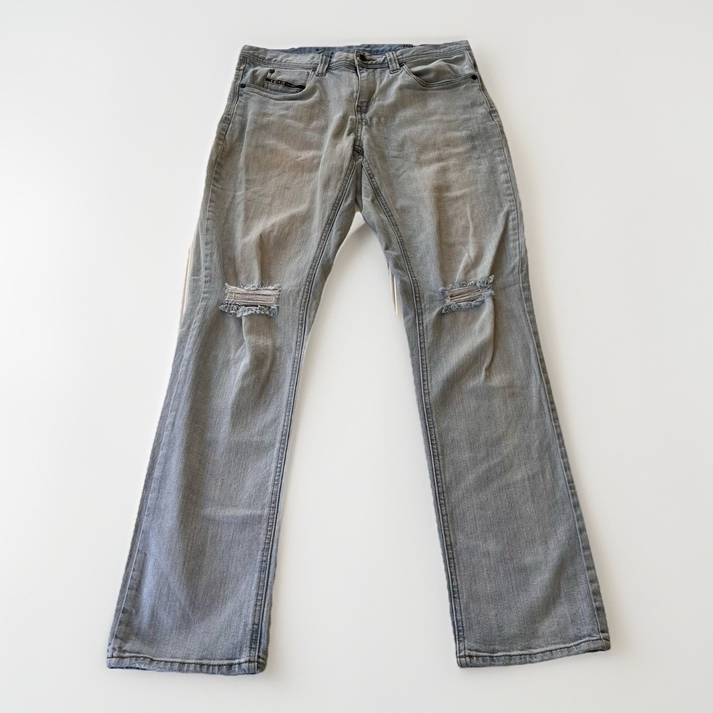 3/$25 SALE! Empyre Women's Jeans Size 33 Skeletor Skinny Light Wash Distressed
